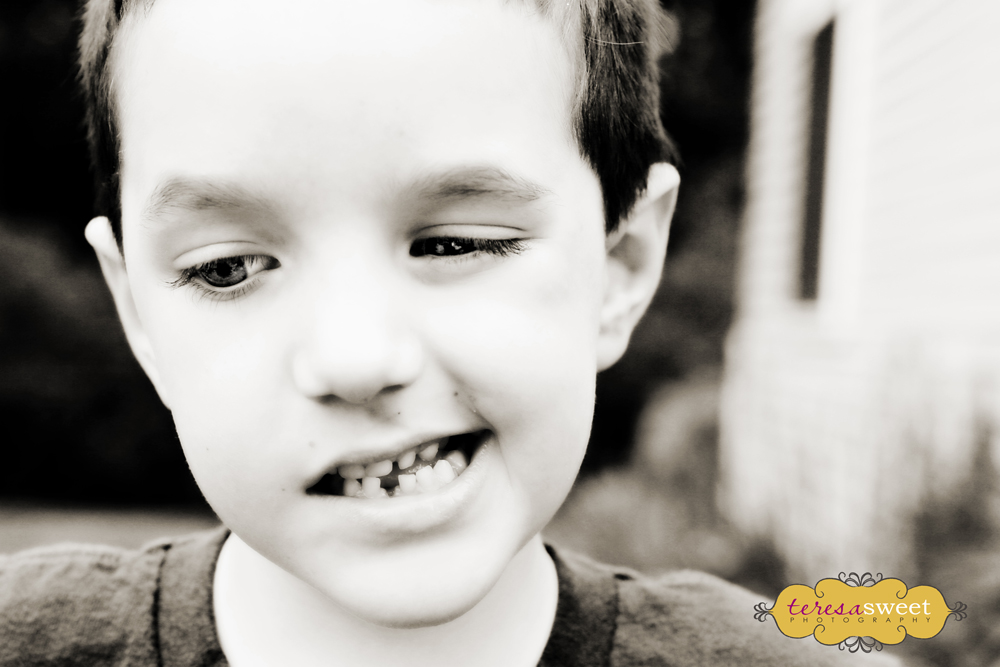 1st Lost Tooth 007 (V B&W) web