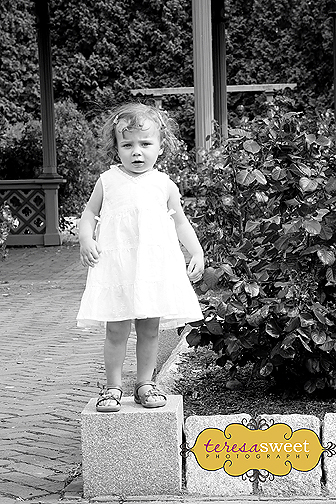 Liz Russillo 080 (B&W)